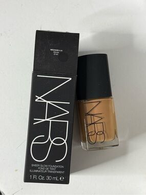 NARS Sheer Glow Foundation — Bahia (Medium/Dark, Warm Tan)